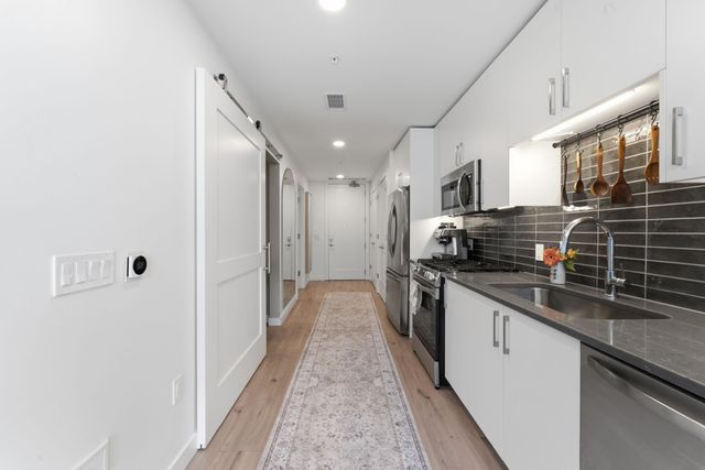 1212 Demonbreun St Apt 1506, Nashville, TN 37203