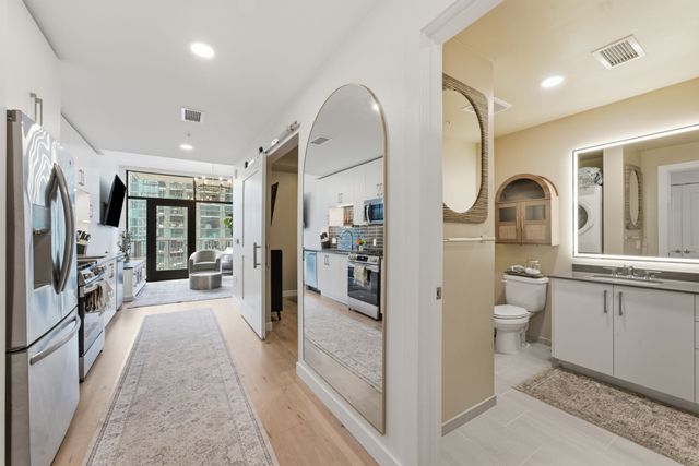 1212 Demonbreun St Apt 1506, Nashville, TN 37203