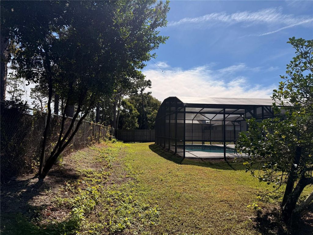 Image 14 of property listing at 1617 GREEN MEADOW LANE, Orlando, FL 32825