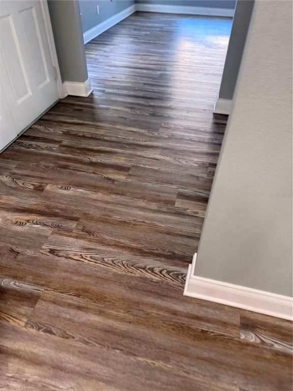 Image 17 of property listing at 1617 GREEN MEADOW LANE, Orlando, FL 32825