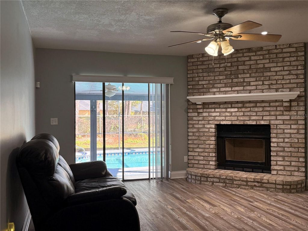 Image 29 of property listing at 1617 GREEN MEADOW LANE, Orlando, FL 32825