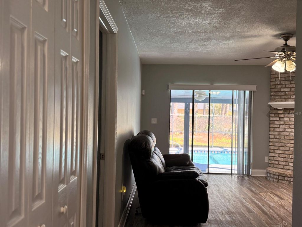 Image 32 of property listing at 1617 GREEN MEADOW LANE, Orlando, FL 32825