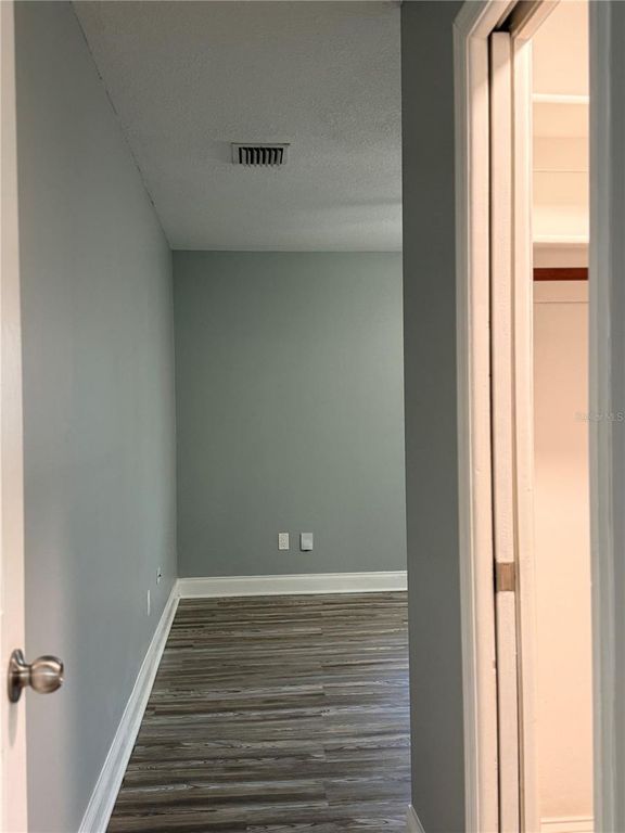 Image 35 of property listing at 1617 GREEN MEADOW LANE, Orlando, FL 32825