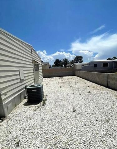 4575 Stemrose Way, Las Vegas, NV 89122