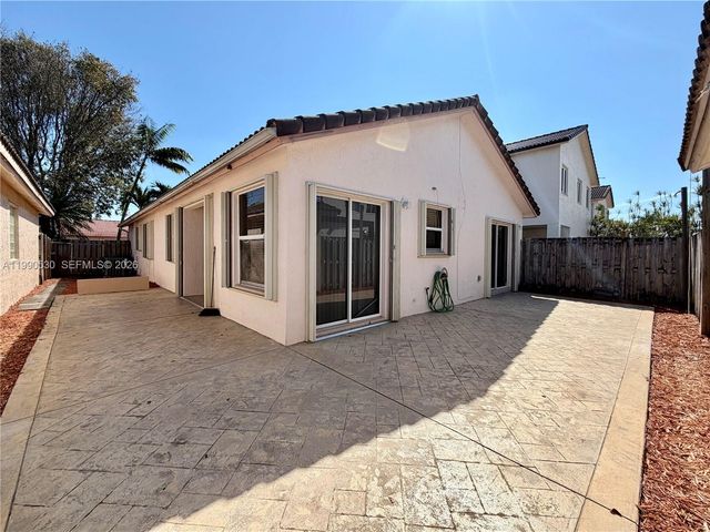 15021 SW 141st Ln, Miami, FL 33196