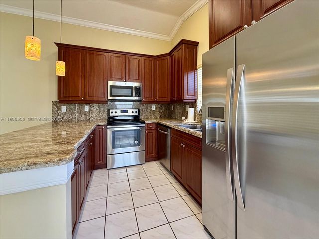 15021 SW 141st Ln, Miami, FL 33196