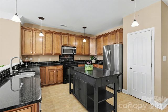 13556 Aldenbrook Drive, Huntersville, NC 28078