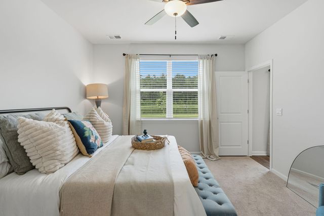 162 Oakwood Boulevard, Summerville, SC 29486