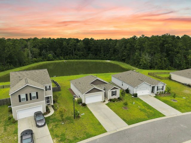 162 Oakwood Boulevard, Summerville, SC 29486