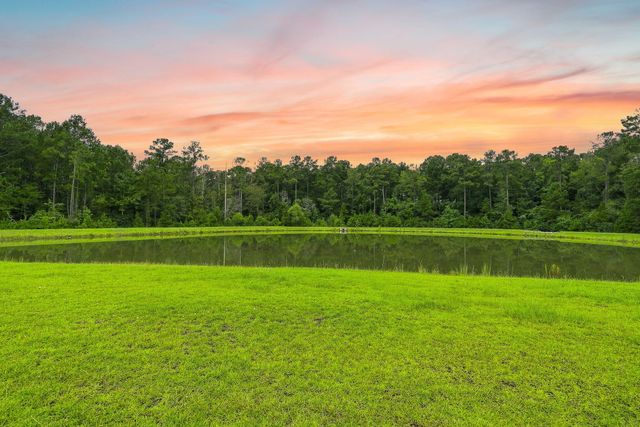 162 Oakwood Boulevard, Summerville, SC 29486
