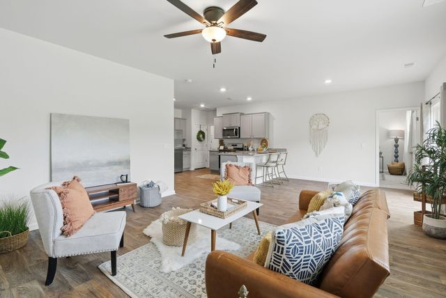 162 Oakwood Boulevard, Summerville, SC 29486