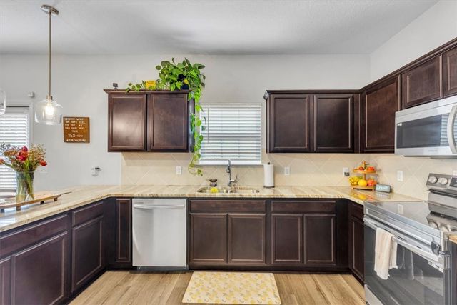 276 Brightleaf Circle, Hinesville, GA 31313