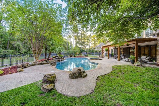 15307 Brandonwood Place, Houston, TX 77069