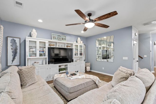 6008 Begonia Way, Hanahan, SC 29410