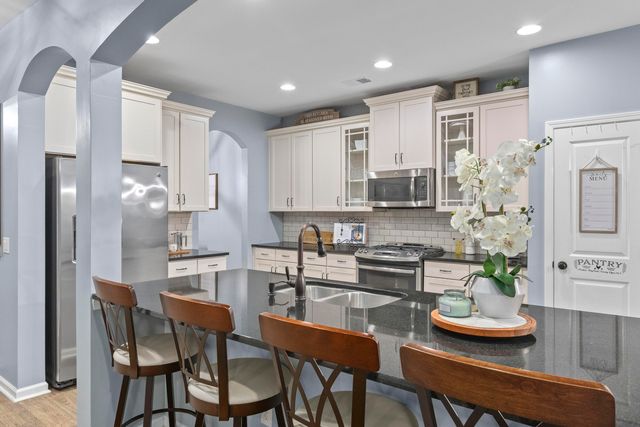 6008 Begonia Way, Hanahan, SC 29410