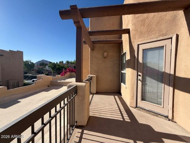 7021 E EARLL Drive 210, Scottsdale, AZ 85251