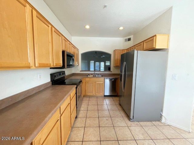 7021 E EARLL Drive 210, Scottsdale, AZ 85251