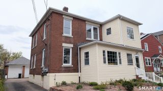 15 June Street 1, East Hartford, CT 06108