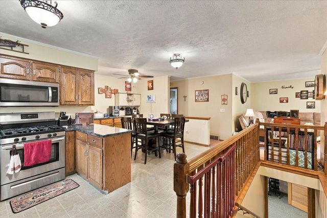 3454 AVENUE F, Council Bluffs, IA 51501