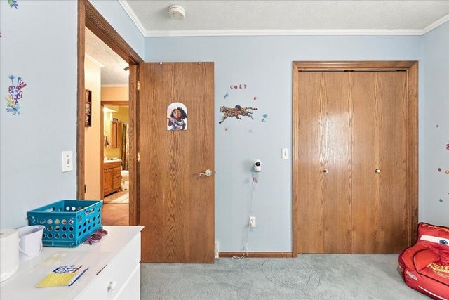3454 AVENUE F, Council Bluffs, IA 51501