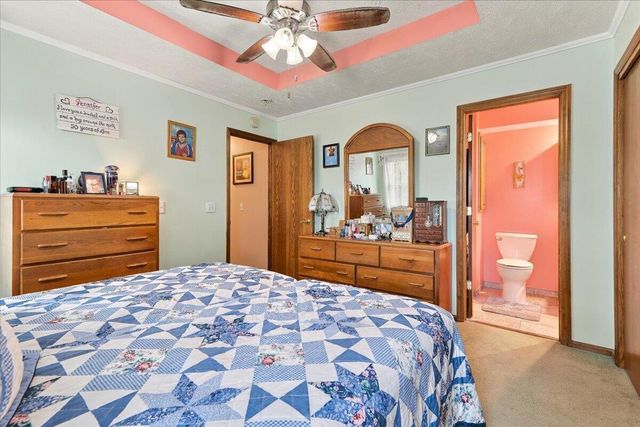 3454 AVENUE F, Council Bluffs, IA 51501