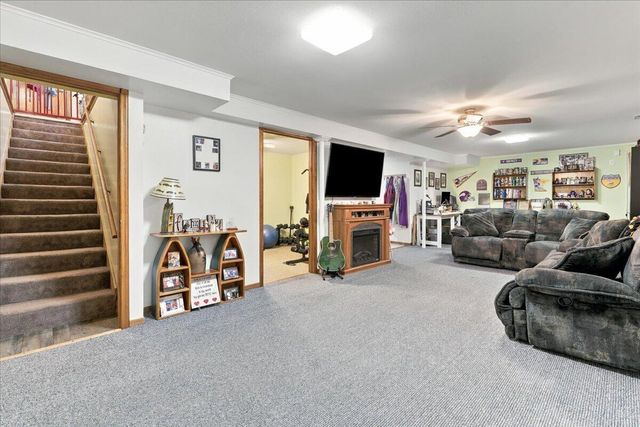 3454 AVENUE F, Council Bluffs, IA 51501