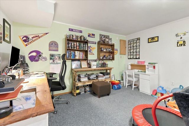 3454 AVENUE F, Council Bluffs, IA 51501