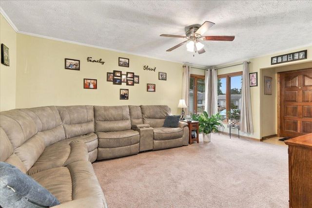 3454 AVENUE F, Council Bluffs, IA 51501