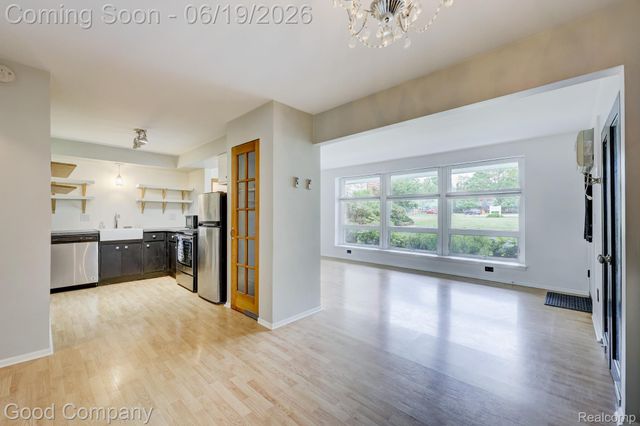 4345 Crooks Road 4, Royal Oak, MI 48073