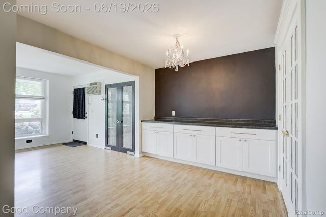 4345 Crooks Road 4, Royal Oak, MI 48073
