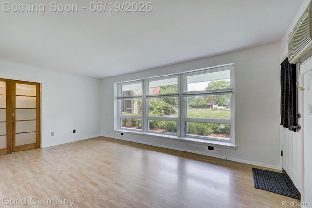 4345 Crooks Road 4, Royal Oak, MI 48073