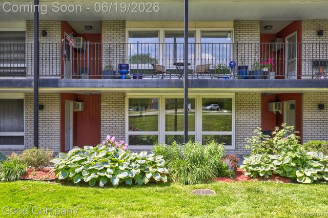 4345 Crooks Road 4, Royal Oak, MI 48073