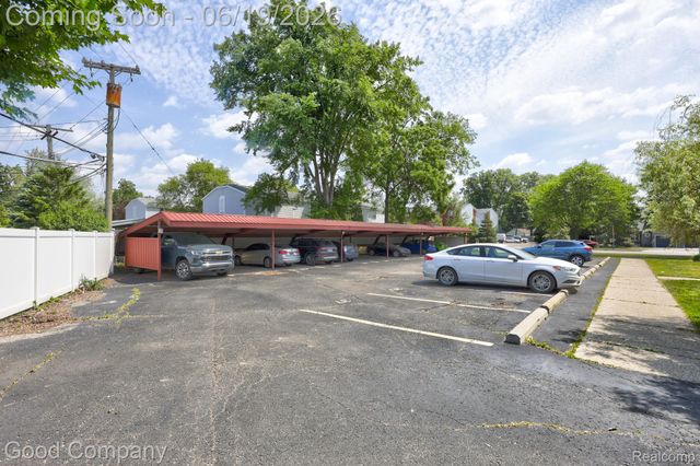 4345 Crooks Road 4, Royal Oak, MI 48073