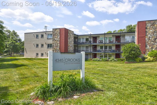 4345 Crooks Road 4, Royal Oak, MI 48073