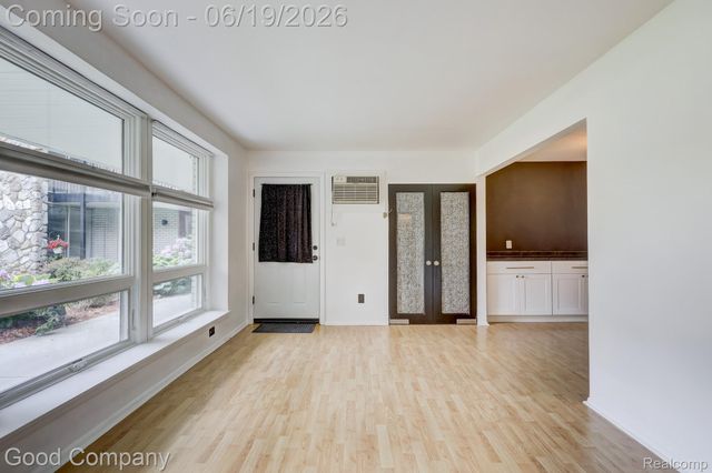 4345 Crooks Road 4, Royal Oak, MI 48073