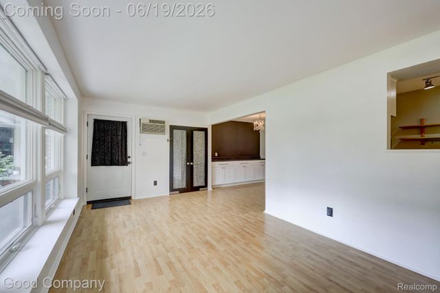 4345 Crooks Road 4, Royal Oak, MI 48073