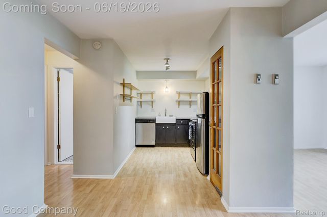 4345 Crooks Road 4, Royal Oak, MI 48073