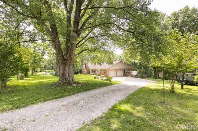 3104 Wild Flower Lane, Belleville, IL 62221