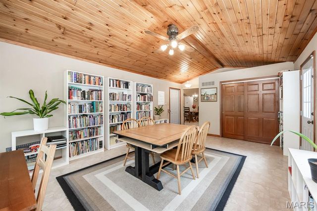 3104 Wild Flower Lane, Belleville, IL 62221