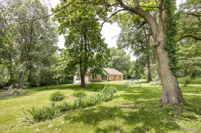 3104 Wild Flower Lane, Belleville, IL 62221