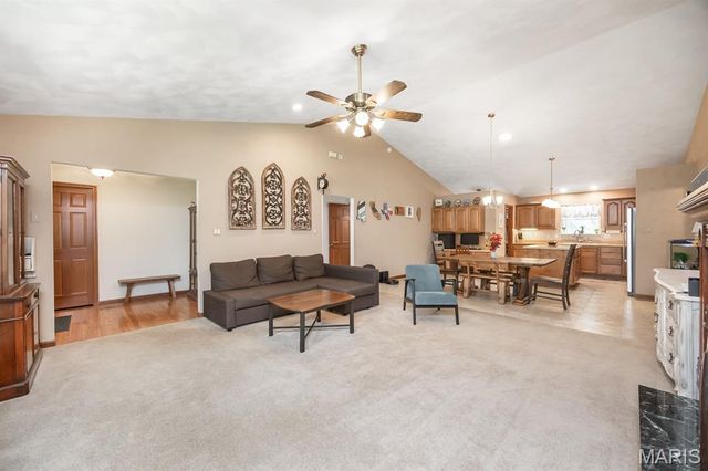 3104 Wild Flower Lane, Belleville, IL 62221