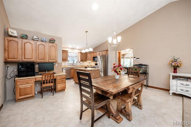 3104 Wild Flower Lane, Belleville, IL 62221