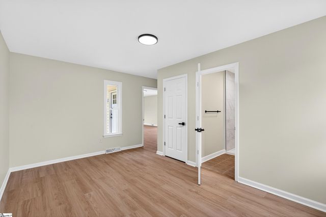 204 W Yellow Wood Drive, Simpsonville, SC 29680