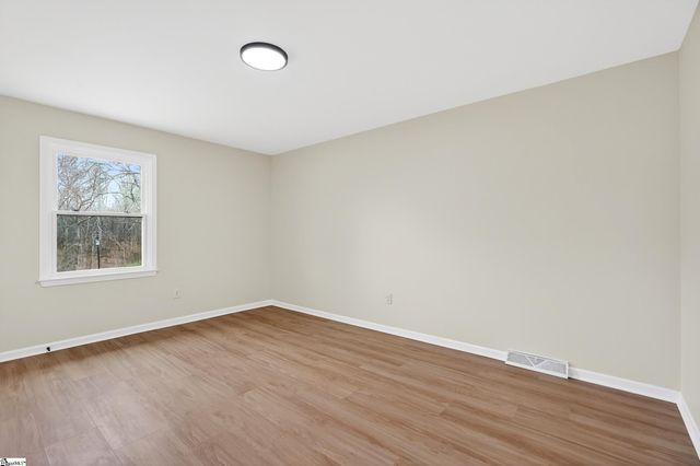 204 W Yellow Wood Drive, Simpsonville, SC 29680