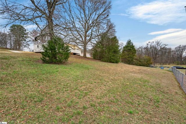 204 W Yellow Wood Drive, Simpsonville, SC 29680