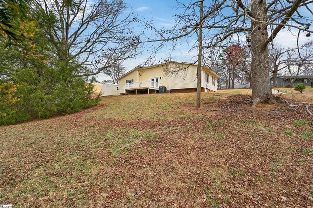 204 W Yellow Wood Drive, Simpsonville, SC 29680