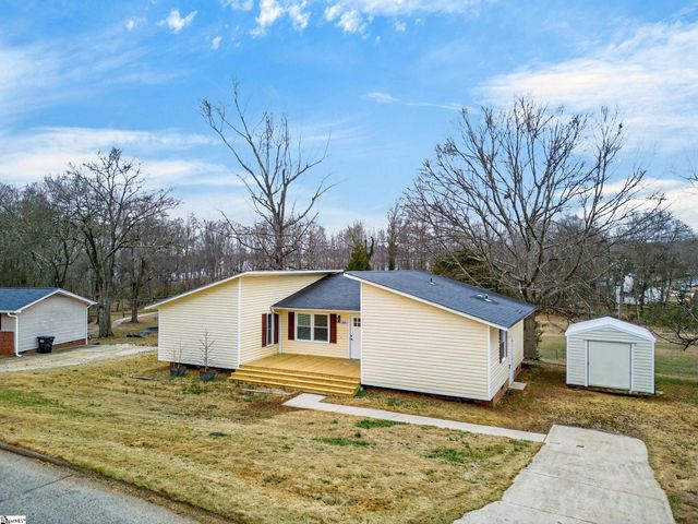 204 W Yellow Wood Drive, Simpsonville, SC 29680