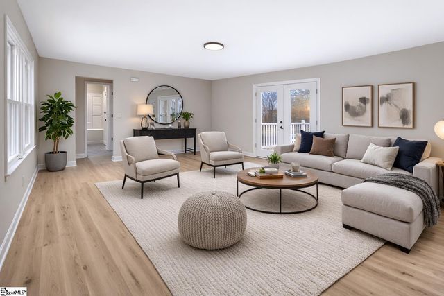 204 W Yellow Wood Drive, Simpsonville, SC 29680