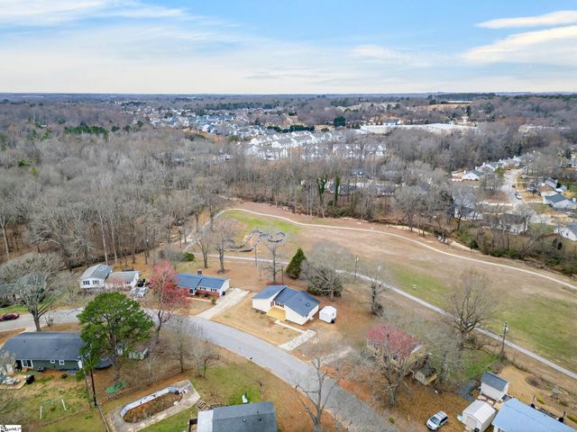 204 W Yellow Wood Drive, Simpsonville, SC 29680