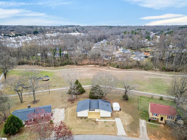 204 W Yellow Wood Drive, Simpsonville, SC 29680